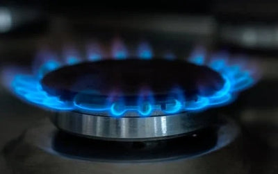 Can you have a mixed gas and induction hob in the kitchen?